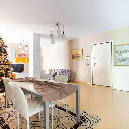 Bllok Luxury Apartment